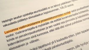 I svaret till Konsumenttvistenämnden konstaterar Hoas att det inte finns någon konkret bevisning i tvisten om en städräkning. Hoas slopar räkningen med hänvisning till "processekonomiska skäl". Närbild på ett papper med svart text.