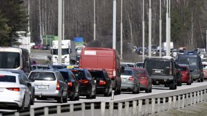 Operation Videkisse är tillbaka under påsken efter en paus under 2020. En lång bilkö på en stor motorväg.