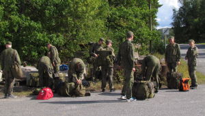 Studerande från Pargas svenska gymnasium på MPK:s säkerhetskurs på Gyltö. Pargaselever får lära sig om säkerhet och överlevnad under ett intensivt veckoslut på Gyltö.