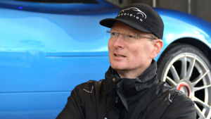 Pasi Pennanen är Toroidions upphovsman och designer. Pasi Pennanen, mannen bakom superelbilen Toroidion.