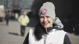 Tiina Rytky berättar att partiet uppmanat kandidaterna att inte föra kampanj ensamma. Riksdagsvalskandidat Tiina Rytky