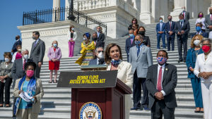 Talman Nancy Pelosi presenterade polisreformen som har uppkallats efter George Floyd, inför omröstningen i kongressen. Talman Nancy Pelosi och andra demokrater presenterade polisreformen som har uppkallats efter George Floyd, inför omröstningen i kongressen.