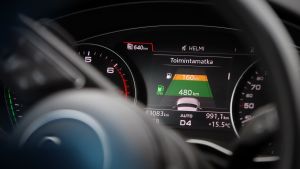 De biogasdrivna bilarna blir fler och fler. Biokaasuauton kojelaudan ajotietokone.