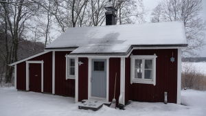 Den gamla gårdskarlsbyggnaden, numera Torpet. En stuga som finns i Snäcksund i Ekenäs, Vinter