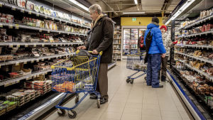 Enligt Finsk Handels rapport upplever konsumenterna att dagligvaruhandeln erbjuder den bästa betjäningen. S-market Kasarmintori Helsinki
