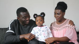 Nourdeen med frun Mariama och dottern Maridia. Mariama är urusprungligen från Sierra Leone. Nourdeen Toure med frun Mariama och dottern Maridia.
