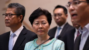 Hongkongs hårt trängda regeringschef Carrie Lam vägrar förhandla med demokratiaktivister Hongkongs hårt trängda regeringschef Carrie Lam vägrar förhandla med demokratiaktivister