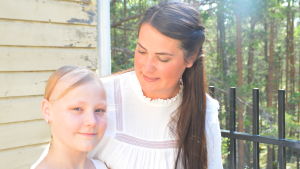 Dottern Åsa har gett namn åt familjens första villa, Villa Ljungbo fick behålla sitt. Mor och dotter