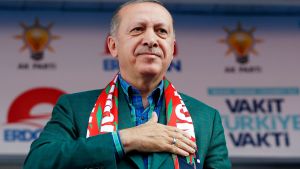 President Recep Tayyip Erdoğan under sin valkampanj Turkiets president Recep Tayyip Erdoğan