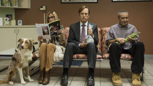 Better Call Saul berättar historien om den skrupelfrie advokaten Jimmy McGill innan han blev Walter Whites advokat under namnet Saul Goodman. Juristen Jimmy McGill (Bob Odenkirk) sitter i en veterinärs väntrum med en vattenfylld plastpåse med en guldfisk simnmande inuti.