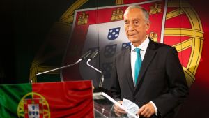 Marcelo Rebelo de Sousa försöker bli den femte presidenten som återväljs för en femårsperiod i Portugal sedan demokratin infördes år 1974. Marcelo Rebelo de Sousa försöker bli den femte presidenten som återväljs för en femårsperiod i Portugal sedan demokratin infördes år 1974.