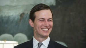President Trumps svärson Jared Kushner har utarbetat planen som fördöms av palestinier som en total kapitulation President Trumps svärson Jared Kushner har utarbetat planen som fördöms av palestinier som en total kapitulation