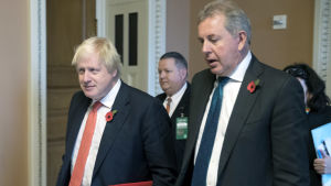 Boris Johnson och Kim Darroch på en arkivbild från Washington. Bilden tagen 8.11.2017. Boris Johnson och Kim Darroch på en arkivbild från Washington. Bilden tagen 8.11.2017.