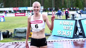 Camilla Richardsson. Camilla Richardsson löpte nytt personligt rekord på 5 000 meter i Lapinlahti.