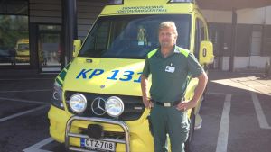 Akutvårdare Frank Nyman har kört ambulans i 28 år och tycker att korsningar inne i städer är de knepigaste platserna. Akutvårdare Frank Nyman