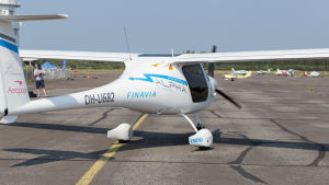 Elflygplan kan vara en lösning för att göra trafiken till små flygfält mer intressant. Sähkölentokone / Malmin lentokenttä 31.07.2018