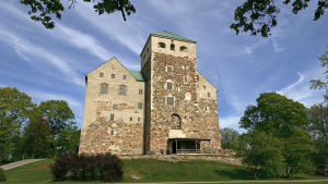 Åbo slott grundandes i slutet av 1200-talet och är ett av landmärkena som visar upp det medeltida Åbo, och även det medeltida Finland. Åbo slott.