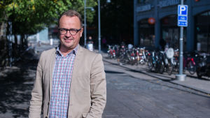 Tommi Virkama, vd för Startia, säger att stödet på 2 000 euro inte är någon stor summa, men att det kan vara en viktig peng för många. Tommi Virkama
