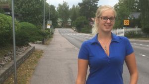 Johanna af Hällström-Kamila har fått se över sin vardag efter att metron kom. Johanna af Hällström-Kamila i Ladusved