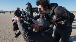 Damien Chazelle har bara gjort fyra långfilmer, men anses redan vara en av de stora. Regissören Damien Chazelle bakom kameran.