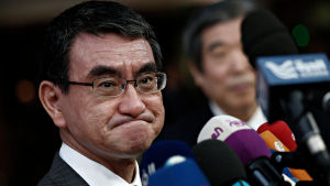 Taro Kono, eller Kono Taro, är ojapansk till stilen: han är rakt på sak. Japans utrikesminister Taro Kono.