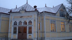 Då daghemmet Lilla My flyttar ut från Ekenäs ungdomsgård kan musikinstitutet flytta in. Daghemmet Lilla My i Ekenäs.