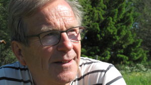Hans är bland annat bekant som expert i Naturväktarna Porträttbild på Hans Hästbacka