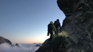 Stefano ja Pietro Percino kiipeämässä Matterhornin huipulle.