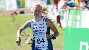 Marika Teini tar silver vid VM i orientering 2018.