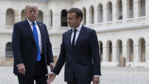 Frankrikes president Emmanuel Macron. Här med Donald Trump. Donald Trump och Emmanuel Macron i Paris