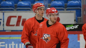 Filip Riska lämnade Sport för spel i Sverige. Erik och Filip Riska hör till "veteranerna" i Vasa Sport.