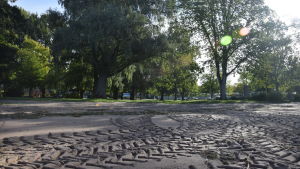 Knipans badstrand finns i Stallörsparken i Ekenäs. strand och stallörsparken.