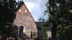 Delar av Esbo domkyrka stod på plats redan under prästen Henriks tid på 1500-talet. Esbo domkyrka, från öst.