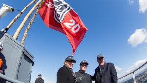 Jerry Bruckheimer (till vänster) och Tim Leiweke (till höger) har pekats ut som potentiella ägare till det nya NHL-laget. Jerry Bruckheimer (till vänster),och Tim Leiweke (till höger) har pekats ut som potentiella ägare till det nya NHL-laget.