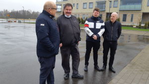 Andelslaget Taxi Raseborg grundas snart och då hoppas taxiföretagare att det ska bli lättare få tag på taxi i Raseborg. Från vänster Rabbe Österlund, Krister Westerlund, Roy Vidfält och Tom Holmqvist. Fyra personer som bildar andelslaget Taxi Raseborg: Rabbe Österlund, Krister Westerlund, Roy Vidfält och Tom Holmqvist.
