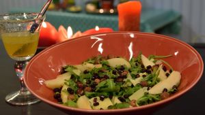 Ingela Powells julsallad provlagades i Strömsököket - enkelt och gott! En portion julig sallad