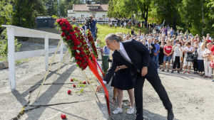Jens Stoltenberg vid en minnesstund på Utöya 22 juli 2015.