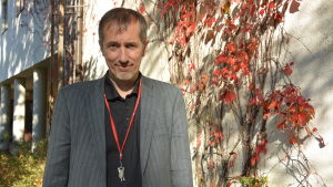Björn Wallén, direktor för Lärkkulla-stiftelsens folkakademi. Björn Wallén är direktor för Lärkkulla i Karis.
