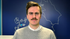 För Matias Mäkynen (SDP) blev första dagen riksdagen inte som han hade föreställt sig. Matias Mäkynen (SDP).