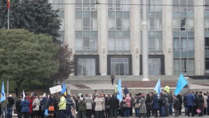 Demonstration utanför regeringsbyggnaden. Demonstration utanför regeringsbyggnaden i Moldaviens huvudstad Chisinau