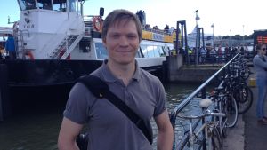 Det är känsligt att uttala sig om borrelios som läkare, säger Lankinen. Allmänläkaren Christoffer Lankinen har skrivit en insändare i Hbl om borrelios