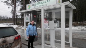 Tankningsställe för biogas i Jeppo. Malin Finskas vidt tankningsstället vid Jeppo Biogas i Jeppo