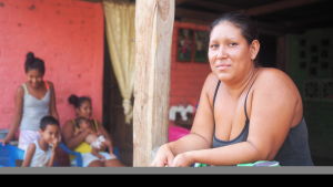 Magaly har en affär i Tola. Magaly driver affär i staden Tola, Nicaragua.