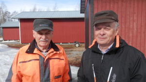 Lars Ahlskog och Markku Ranta. Lars Ahlskog och Markku Ranta har sina båtskjul vid Andra sjön i Nykarleby