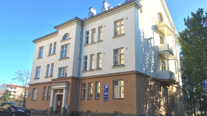 Byggnad nummer 9 inhyser den psykiatriska akutpolikliniken. Psykiatriska akutpolikliniken i Åbo