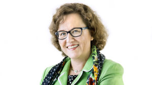 Anna-Liisa Tarvainen, verkställande direktör vid Trafikskyddet, säger att det finns enkla lösningar för att förbättra säkerheten vid plankorsningar. Anna-Liisa Tarvainen, verkställande direktör vid Trafikskyddet.
