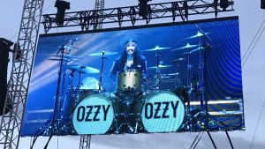 Clufetos är en suverän trummis. Ozzy Osbournes trummis Tommy Clufetos 6.6.2018.