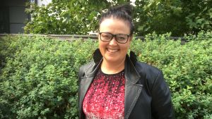 Sanna Tiivola, verksamhetsledare på organisationen Vailla vakinaista asuntoa. Bild på Sanna Tiivola, verksamhetsledare på organisationen Vailla vakinaista Asuntoa.