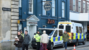 På fredagen bevakade polisen den italienska restaurang där Sergej Skripal och hans dotter åt i söndags. På fredagen bevakade polisen den italienska restaurang där Sergej Skripal och hans dotter åt på söndagen.