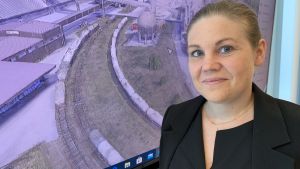 Industriområdet i Karleby har ännu mycket utrymme för tillbyggnad, säger Anna Klemets på Merius. Anna Merius visar upp en 3D bild med industribyggnader